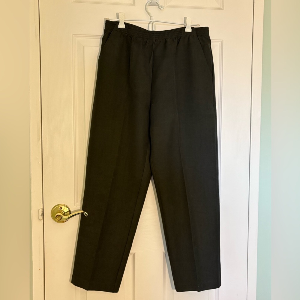 Traditions Petite Charcoal Subtle Plaid Pleated Trousers with Elastic Waist